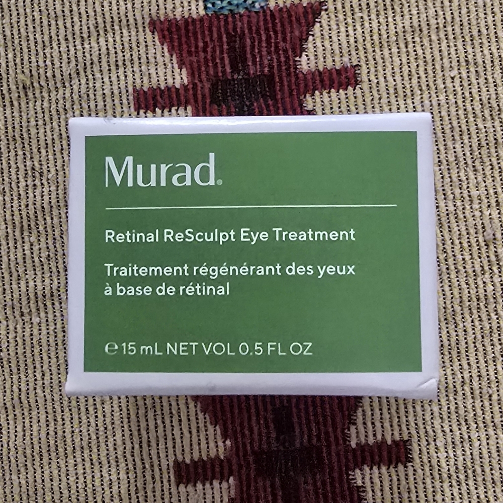 Murad Retinal ReSculpt Eye Treatment in Green Box